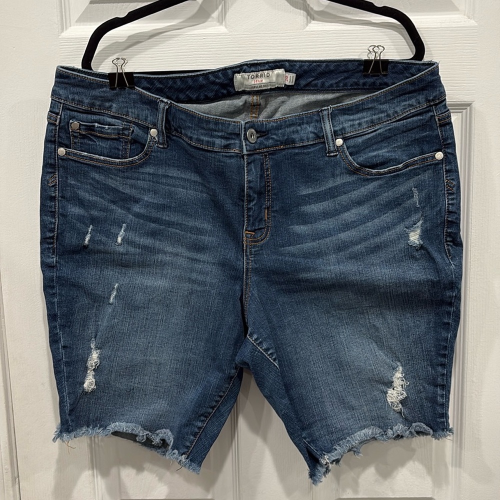 Torrid women’s size 20 denim short